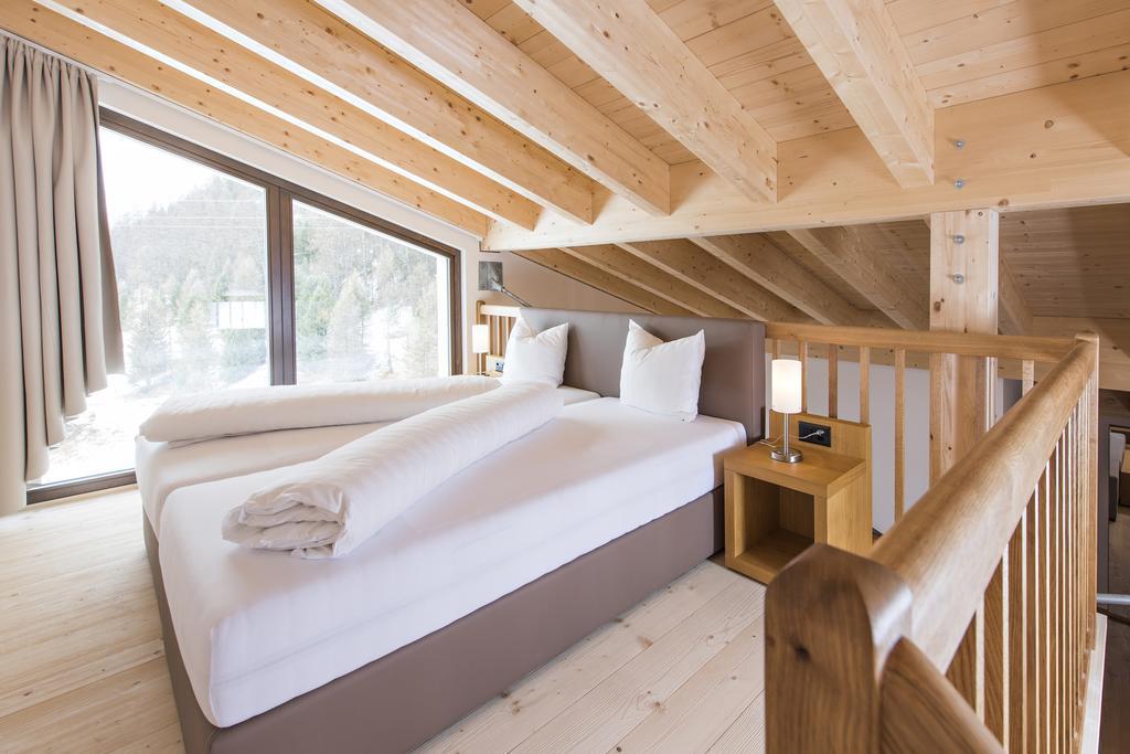 Hotel Palue ปอนเตรสซีนา ภายนอก รูปภาพ