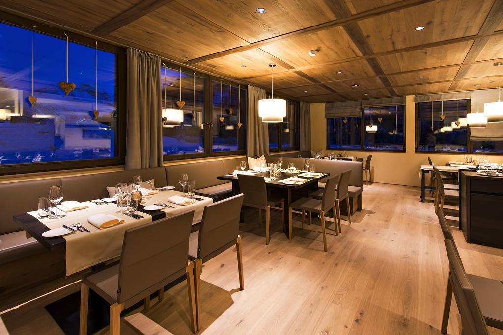 Hotel Palue ปอนเตรสซีนา ภายนอก รูปภาพ