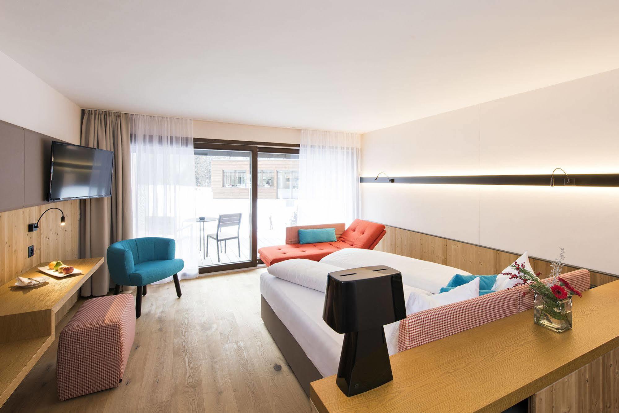 Hotel Palue ปอนเตรสซีนา ภายนอก รูปภาพ